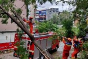 受臺(tái)風(fēng)影響，沿海多地發(fā)生海水倒灌災(zāi)害(臺(tái)風(fēng)后海水會(huì)渾濁嗎)