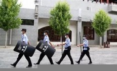 太原男孩遭圍毆：母親公開呼吁引起社會重視(太原男孩墜樓)