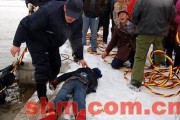 學(xué)生掛失聯(lián)溺亡，心理健康教育缺失亟待關(guān)注(學(xué)生失足落水) - 副本